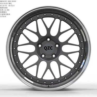Customized two-piece forged wheel hub