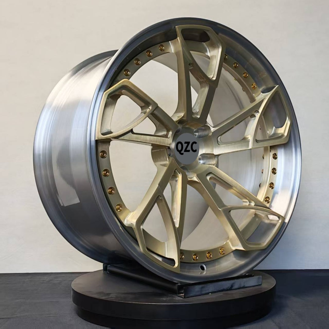 Customized two-piece forged wheel hub